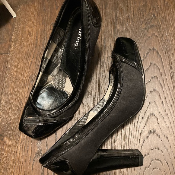 Unique and beautiful heels - Picture 4 of 4